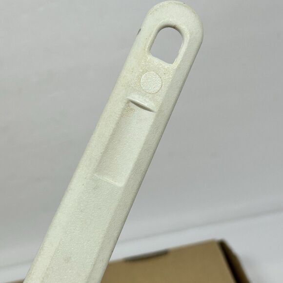 Rubbermaid White Serving Basting Solid Spoon Nylon Plastic 1973 Vintage USA - Picture 7 of 9